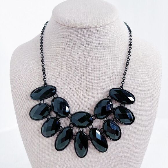 Black Rhinestone Statement Necklace - Picture 1 of 8